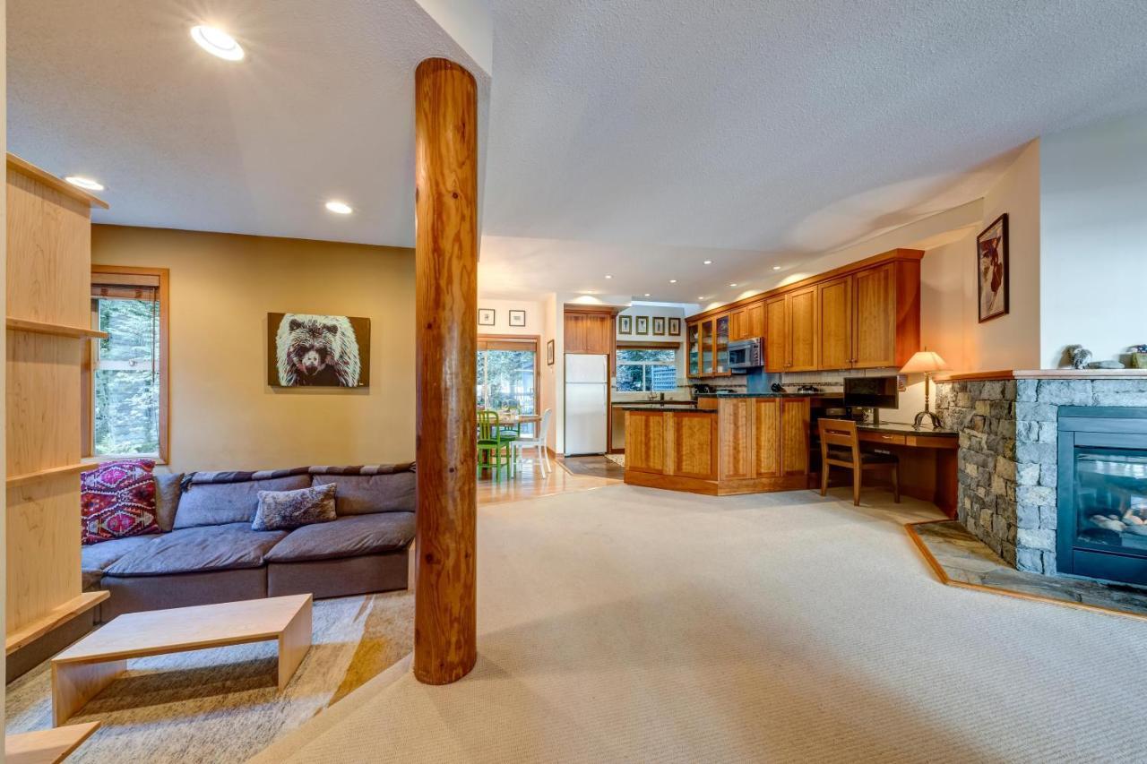 Snowy Creek 14 Villa Whistler Bagian luar foto