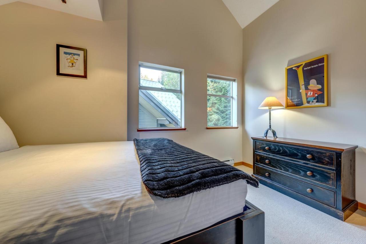 Snowy Creek 14 Villa Whistler Bagian luar foto