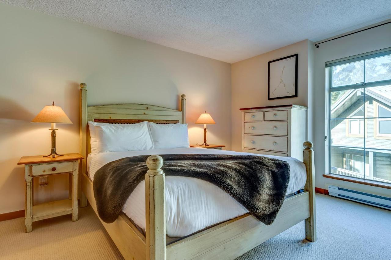 Snowy Creek 14 Villa Whistler Bagian luar foto