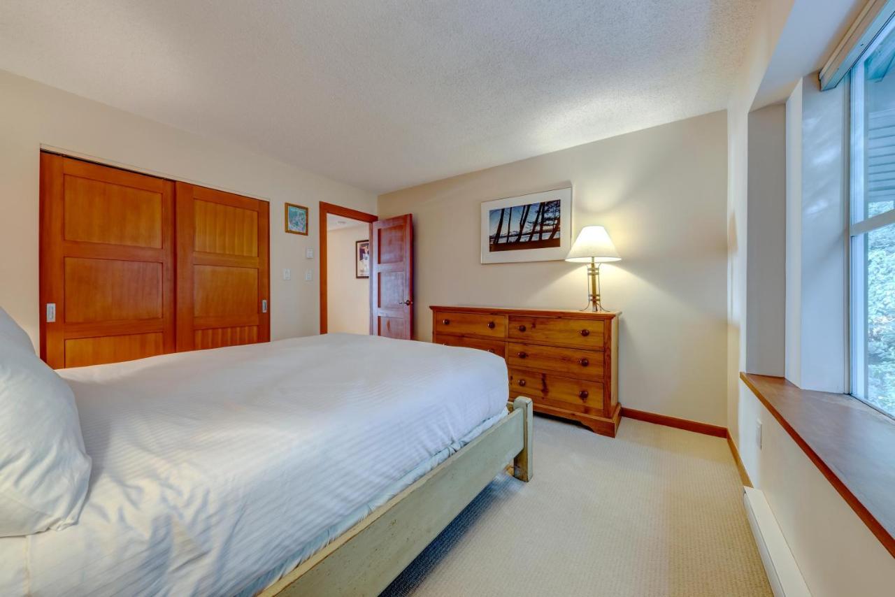Snowy Creek 14 Villa Whistler Bagian luar foto