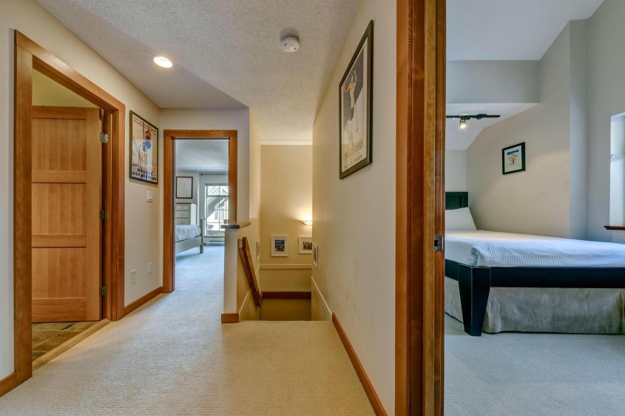 Snowy Creek 14 Villa Whistler Bagian luar foto