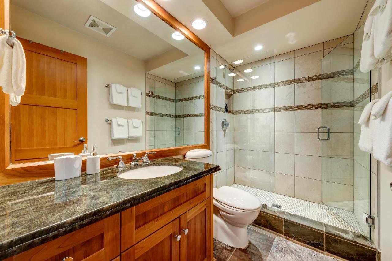 Snowy Creek 14 Villa Whistler Bagian luar foto